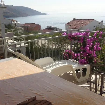 Branko Apartment *