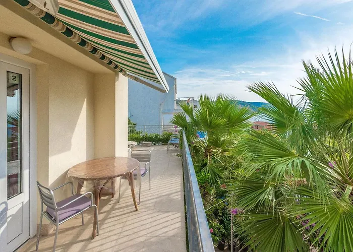 Branko Lägenhet Trogir