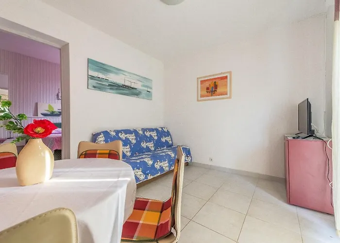 Branko * Τρογκίρ